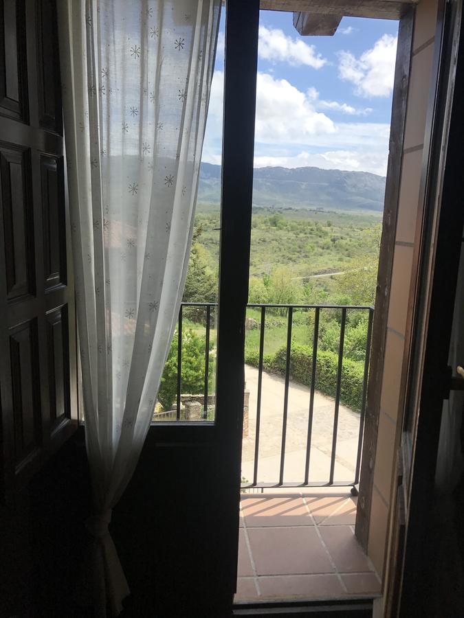 La Posada De Horcajuelo Horcajuelo de la Sierra Exterior foto